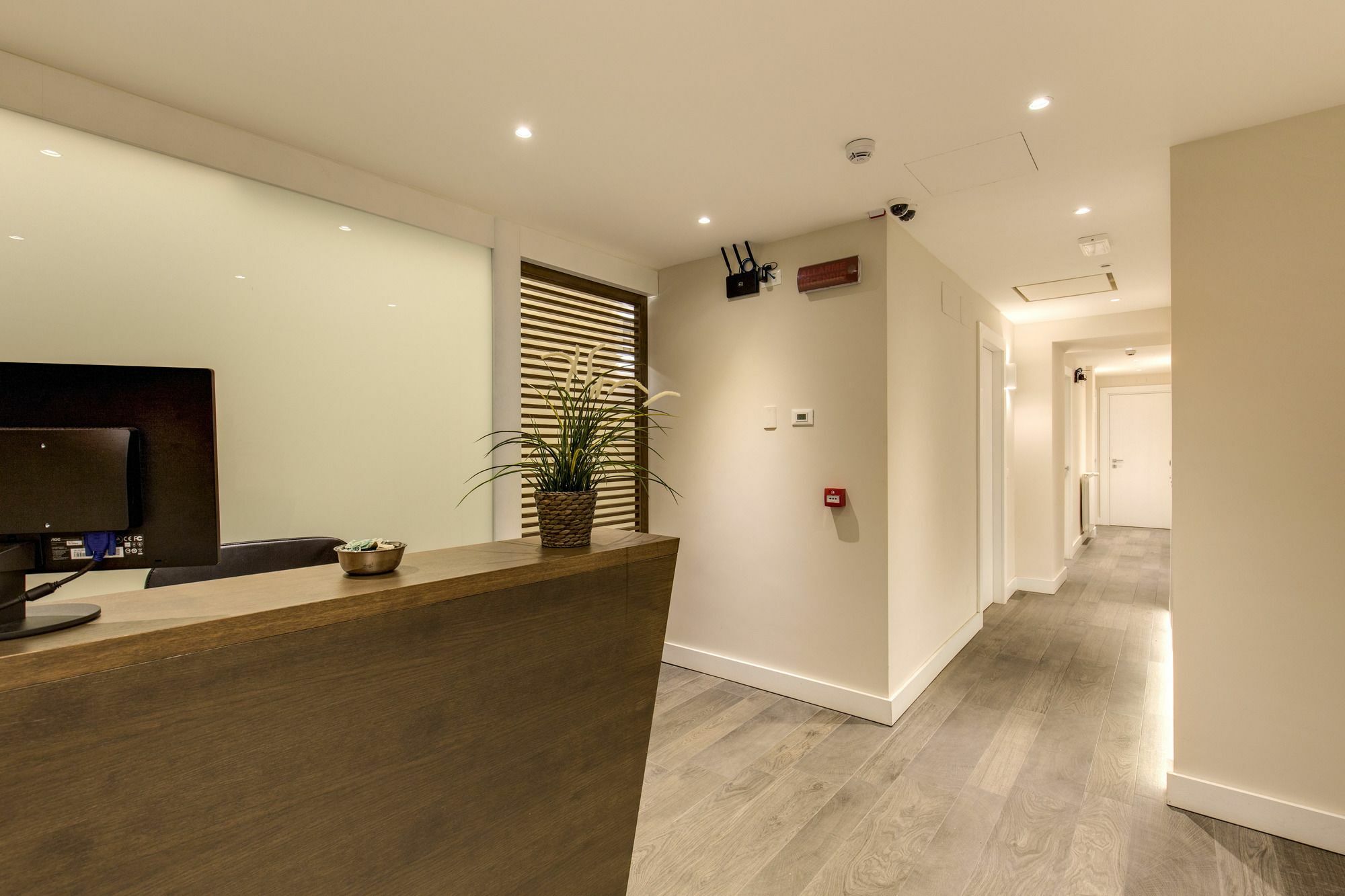 Wrh Suites Rome Bagian luar foto