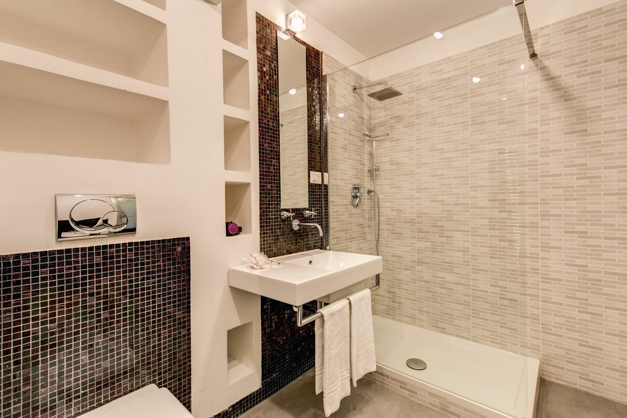 Wrh Suites Rome Bagian luar foto