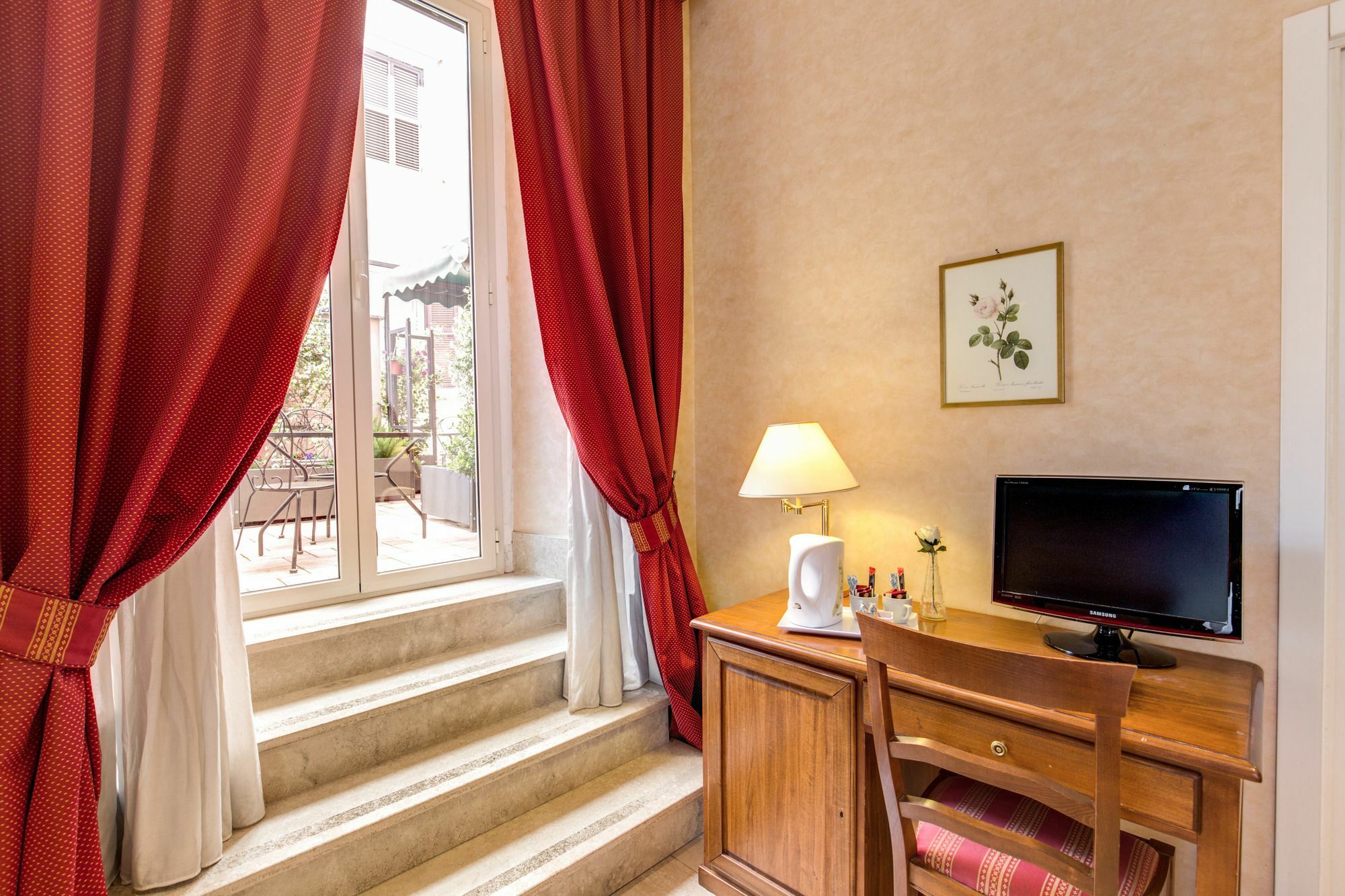 Wrh Suites Rome Bagian luar foto